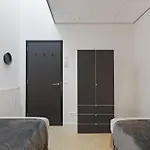Dock Aparthotel 3*