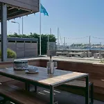 Апарт-отель Dock 3*