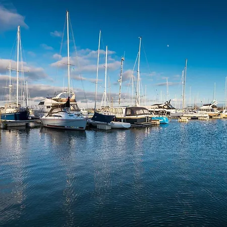 Dock 3*