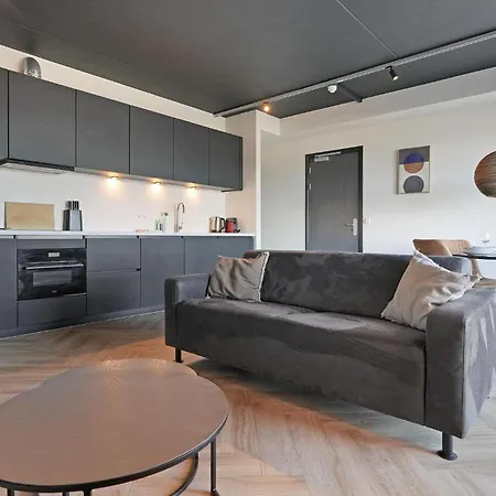 Dock Apartmanhotel 4*