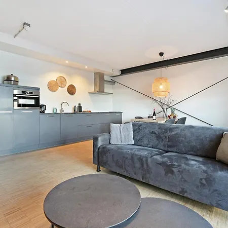 Dock Aparthotel