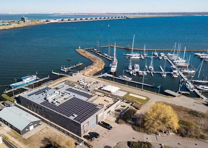 Dock Aparthotel Stellendam