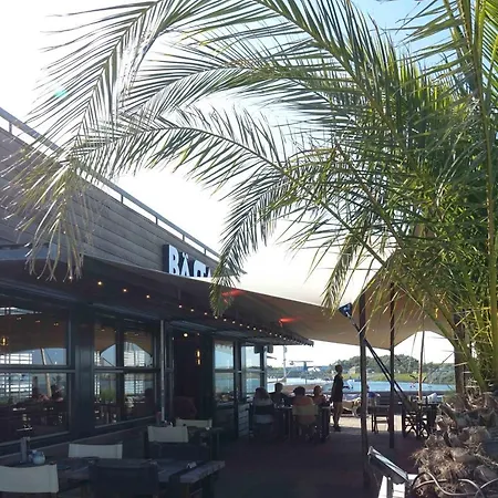 Dock Hotel apartamentowy Stellendam