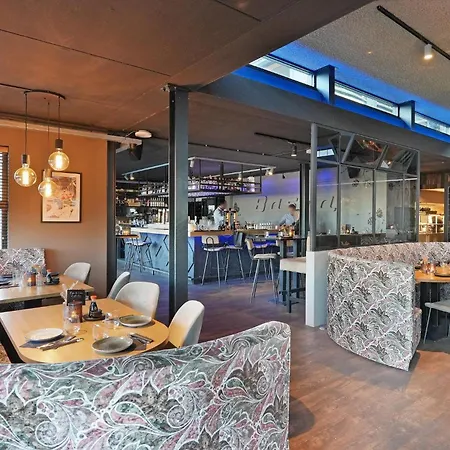 Dock 4* ステレンダム