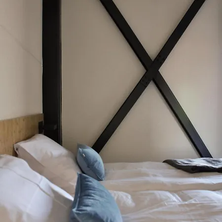 アパートホテル Dock