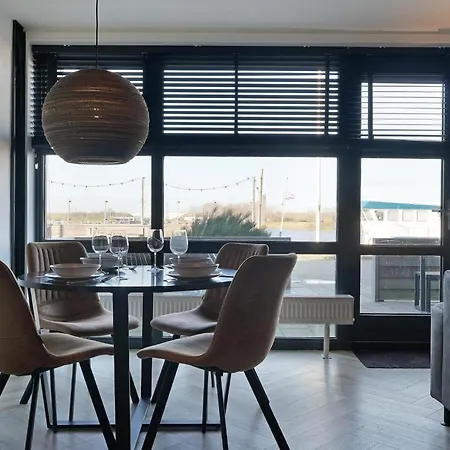 Hotel apartamentowy Dock Stellendam