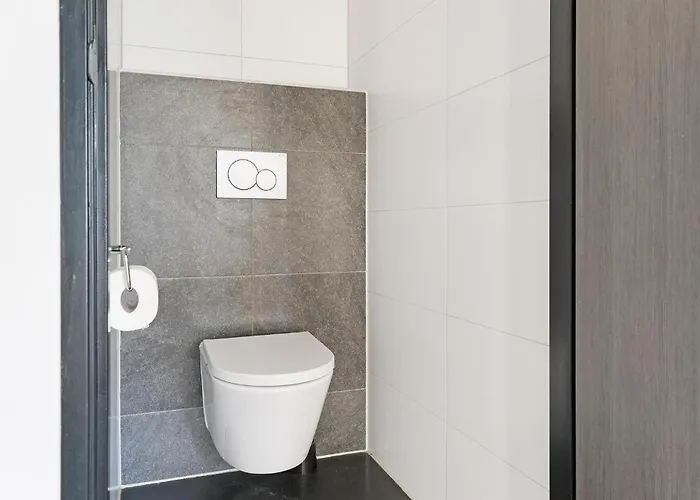 Dock 4* 斯泰伦丹